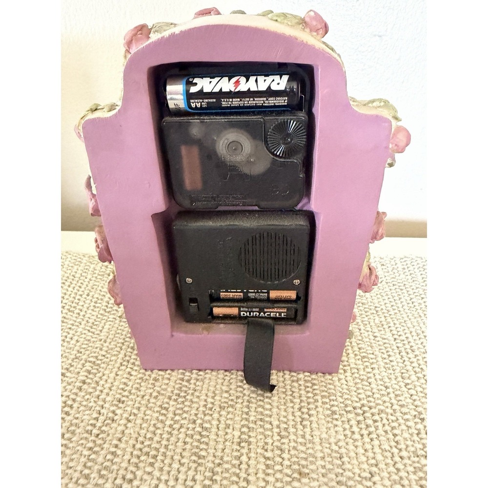 Vintage Floral Cat Table Clock, Resin Persian Kitty Decor, Tested & Working - Picture 2 of 2